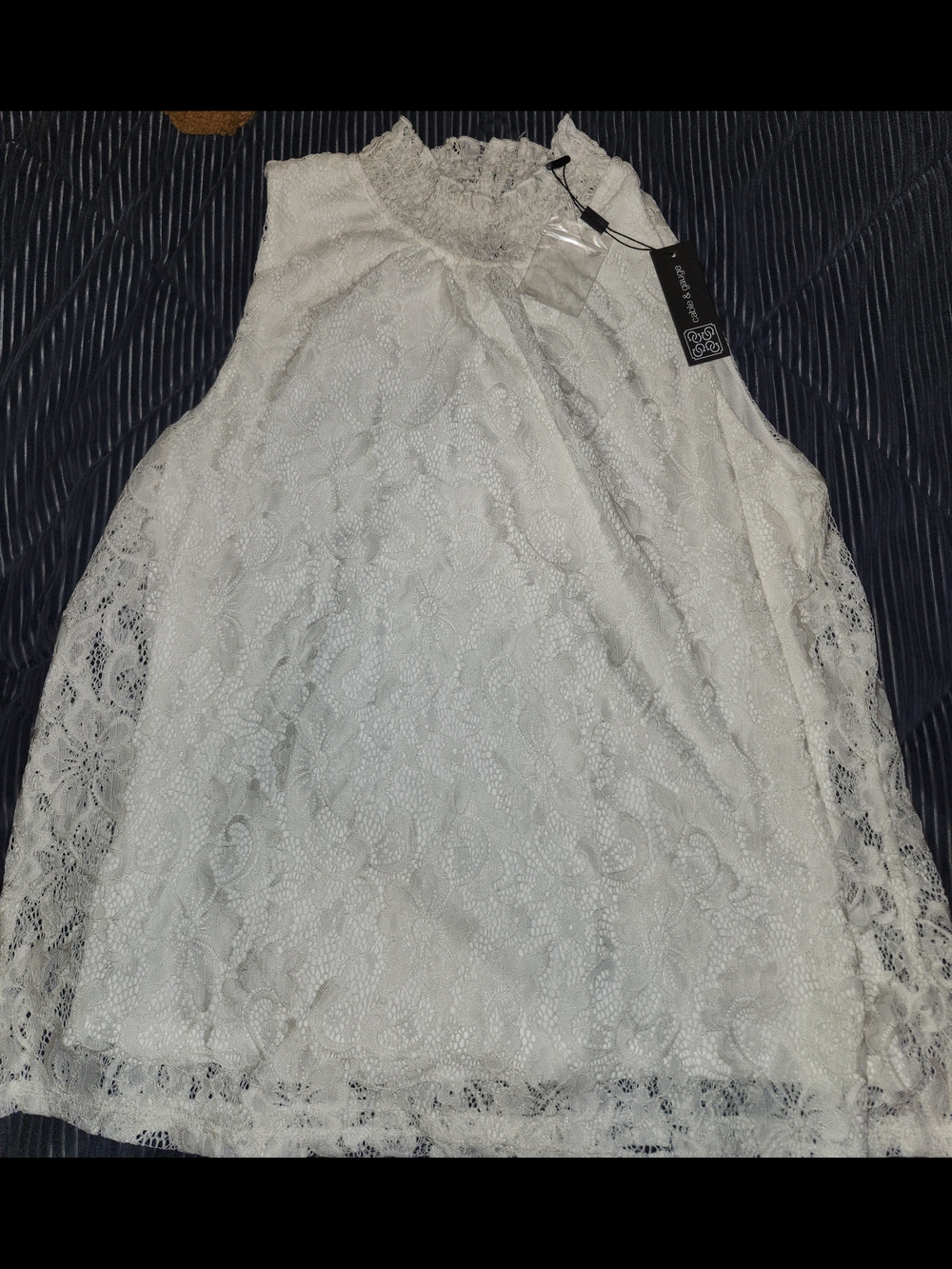Cable & Gauge White Lace Ruffled Neck Top